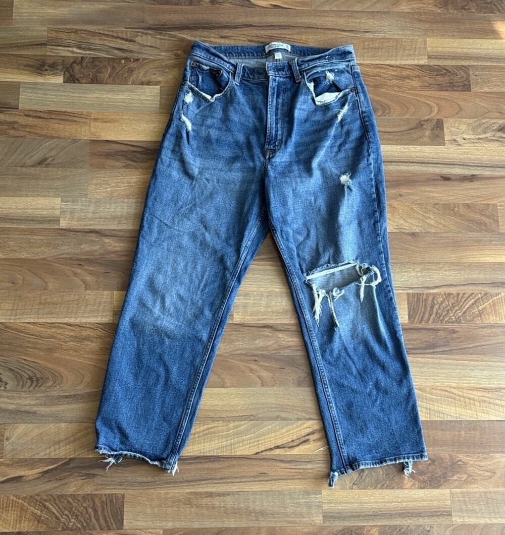 Abercrombie & Fitch Woman’s Size 30/10 Relaxed Distressed Denim Jeans